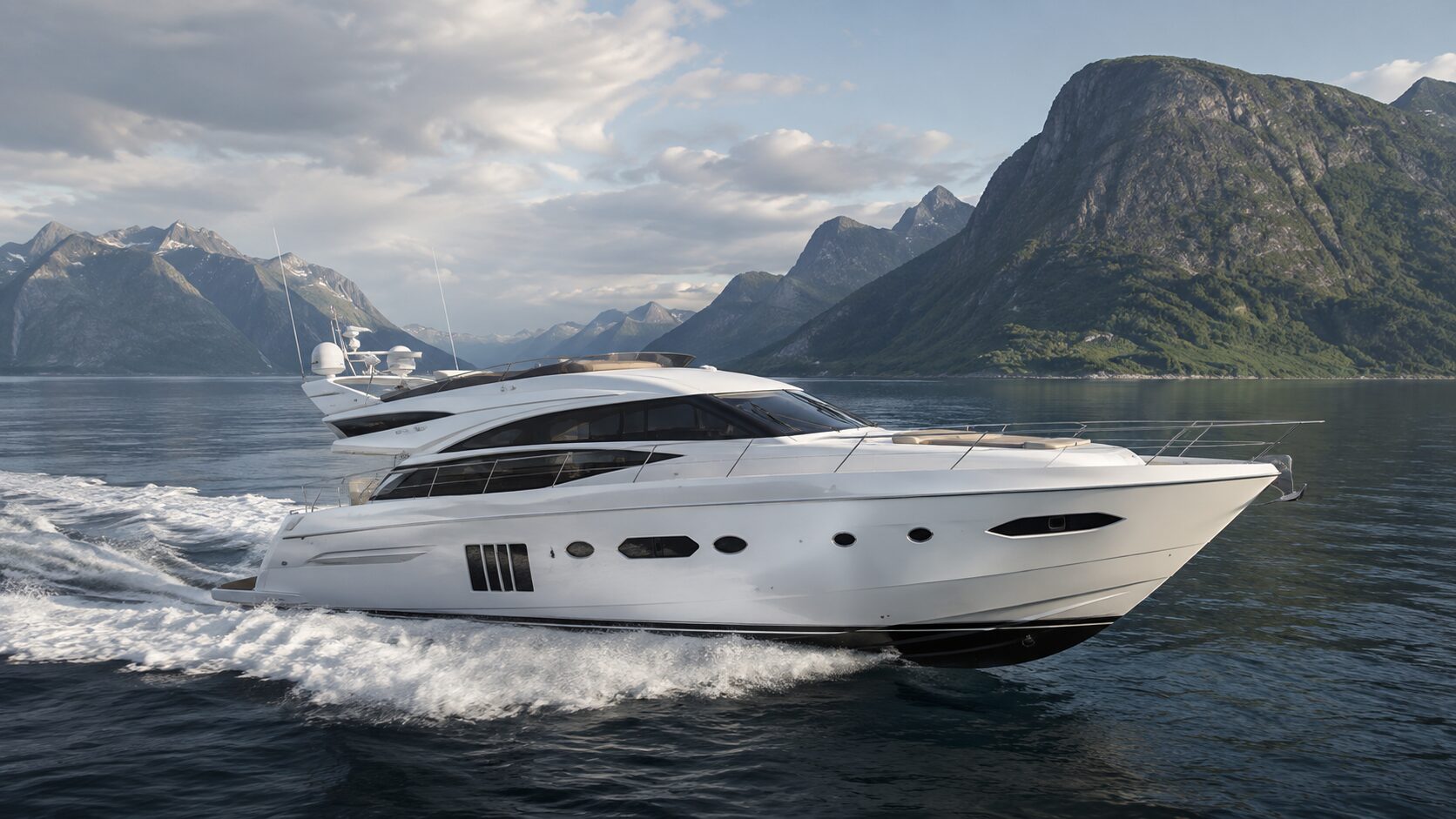 M/Y POLARIS